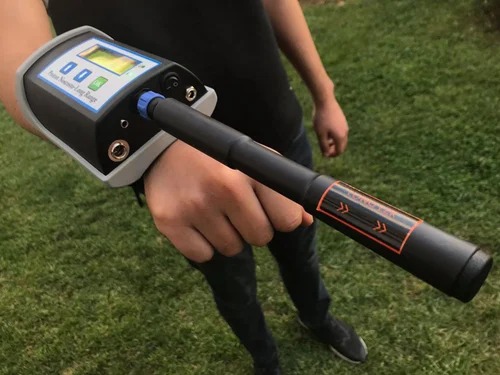 فلزیاب Proton Nascosto Adaptive Lzr