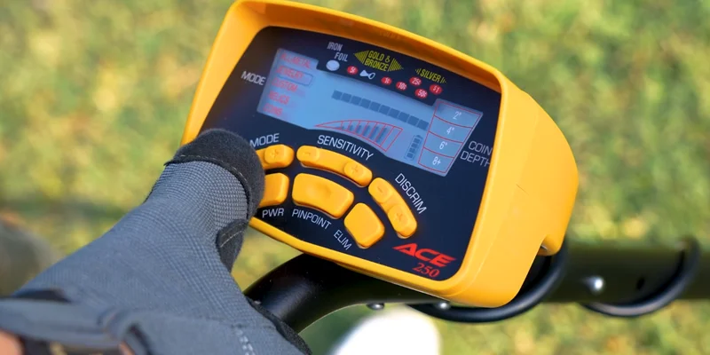 فلزیاب GARRETT ASE 250