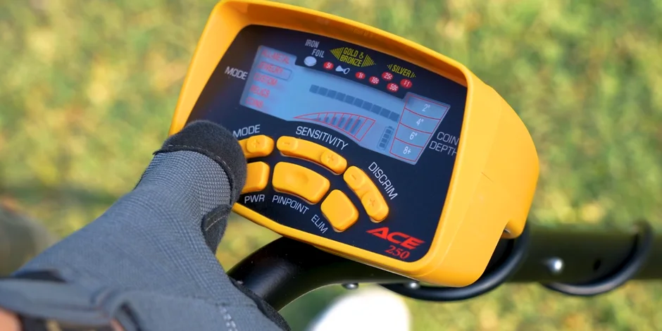 فلزیاب GARRETT ASE 250