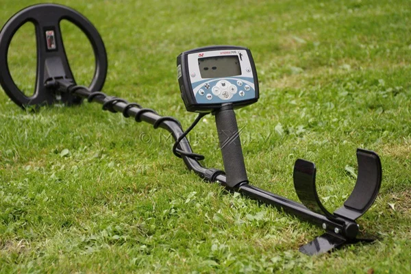 فروش فلزیاب اكسترا 705