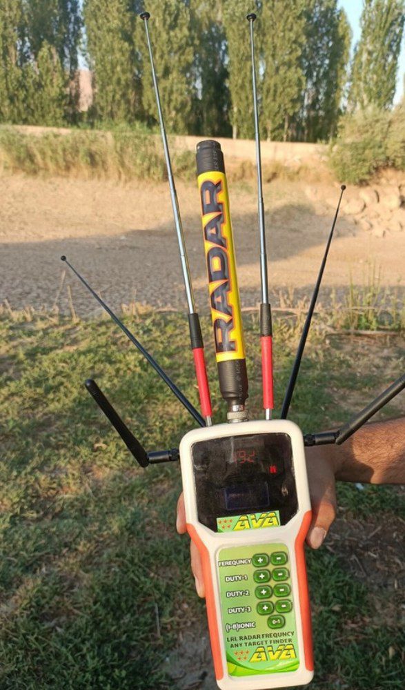 ردیاب اسپایدر آلفا یون یاب و مغناطیس سنج