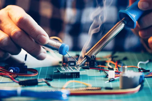 علت روشن نشدن دستگاه فلزیاب