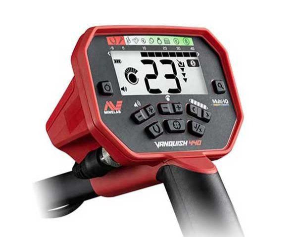 Vanquish metal Detector 440