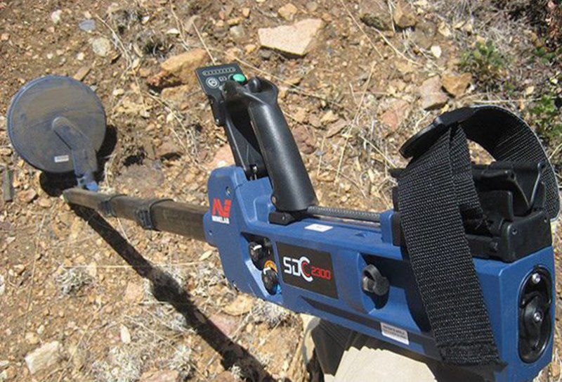 فلزیاب اس دی سی 2300