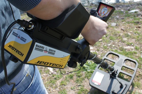 طلایاب ژئو تک ال ای دی