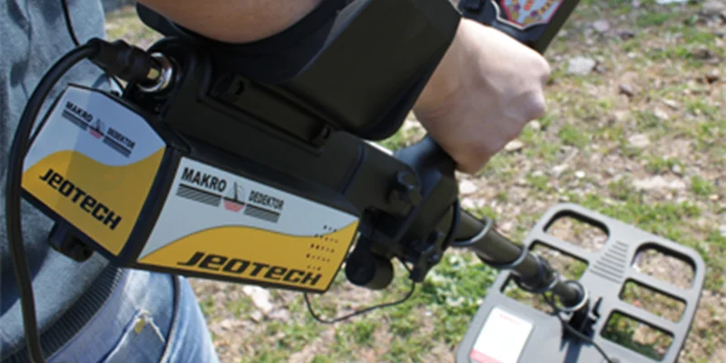 طلایاب ژئو تک ال ای دی